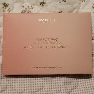 Wander beauty trip for two palette